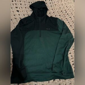Oakley Men's Black and Green Hooded Quarter-Zip Large